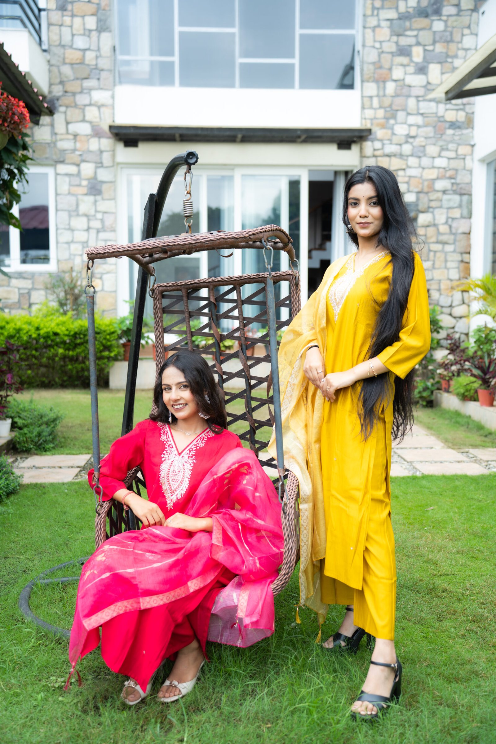 Sunehri Ada One signature design, two expressions of elegance