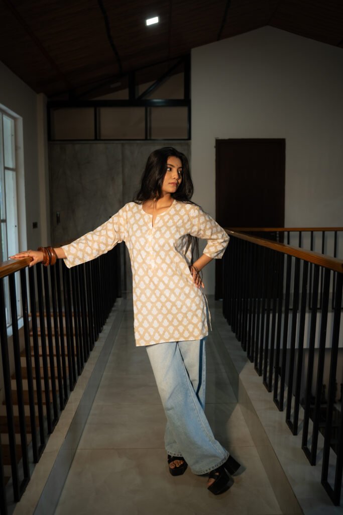 Sandal Muse Kurti